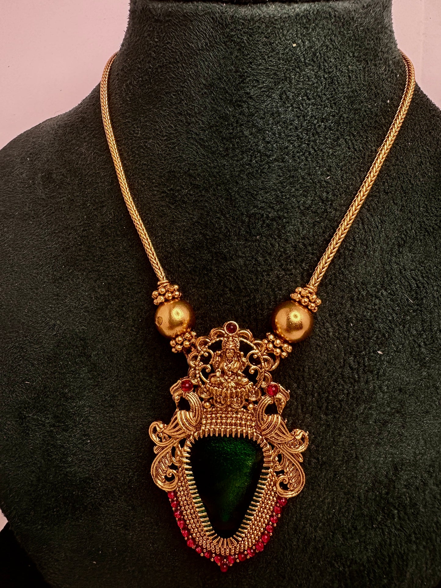 Nagapadam pendant