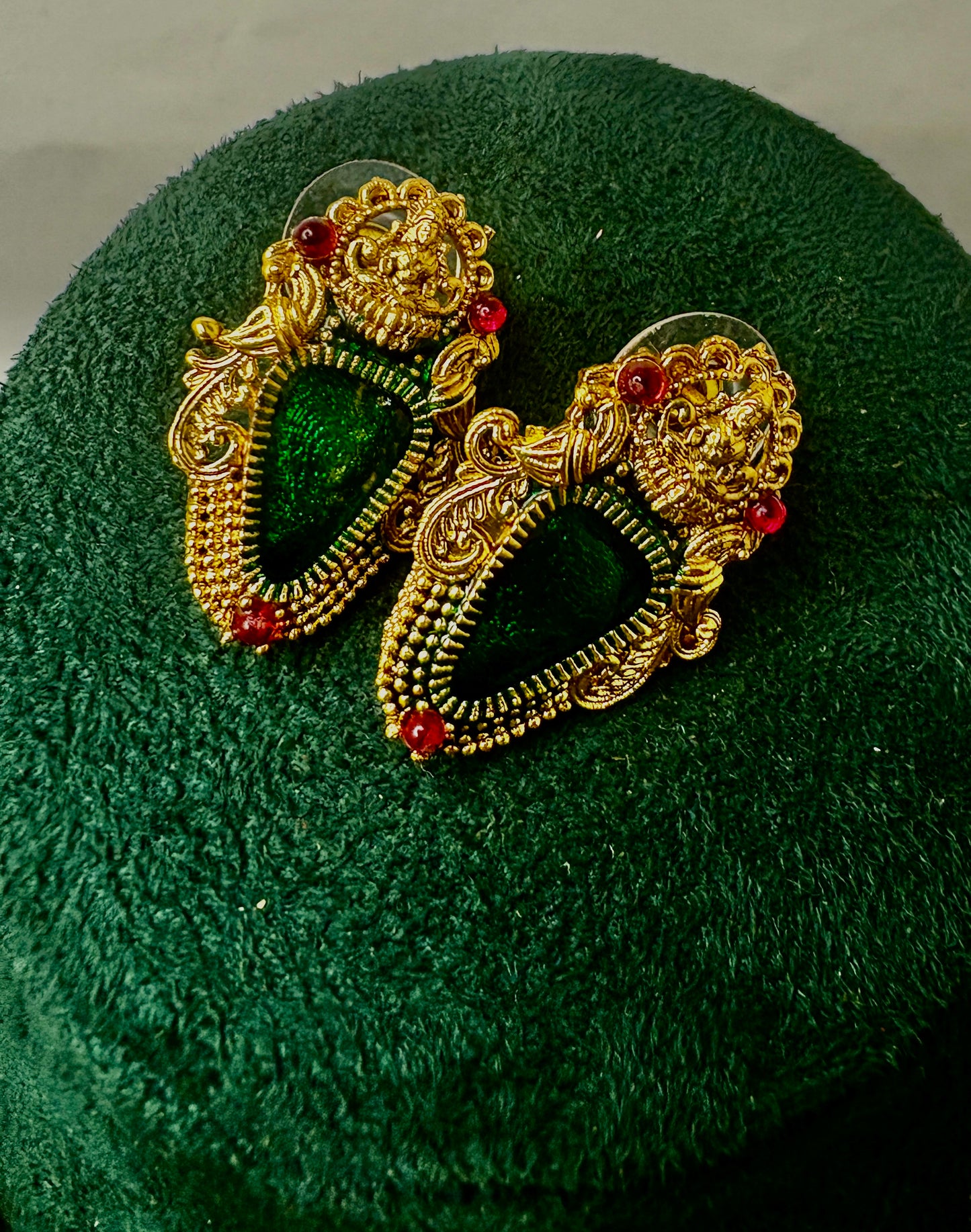 Nagapadam pendant