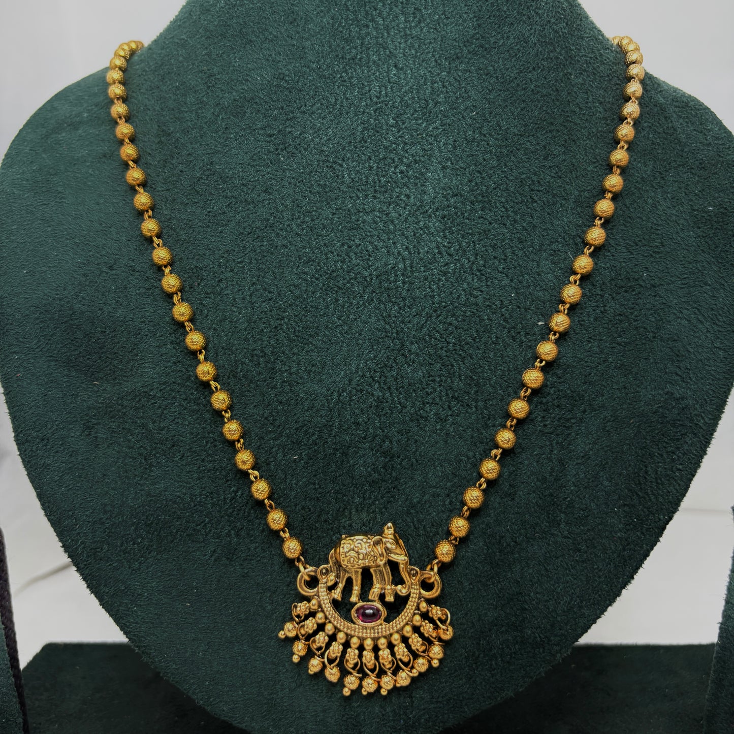 Elephant pendant set