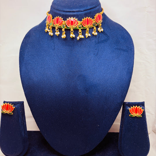 Padma necklace with beads