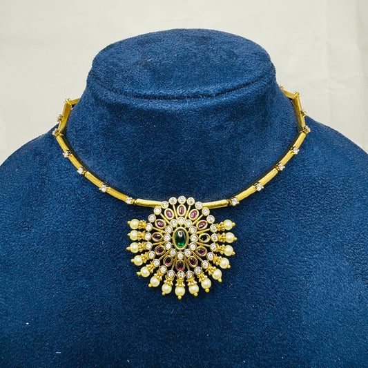 Aadhya's Pendant Set